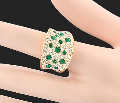 BLING BLING PAVE SWAROVSKI CRYSTAL RING-sz5.5